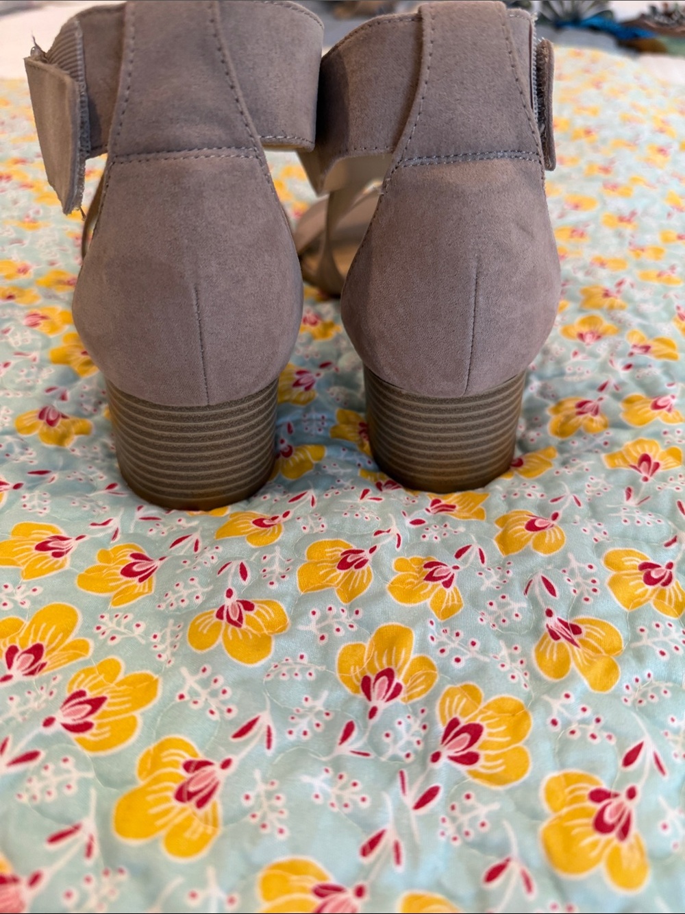 Women’s Open-Toe Block Heel Sandals in Taupe - Picture 4 of 4